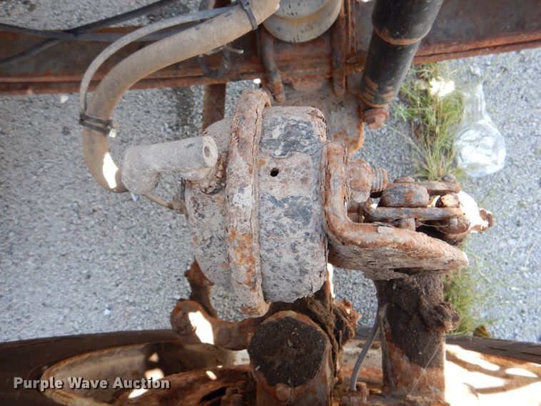 image for item KV9464 2004 International 7400  dump truck