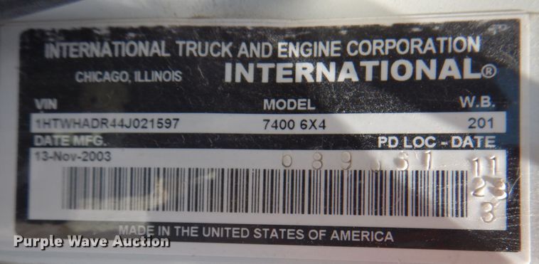 image for item KV9464 2004 International 7400  dump truck