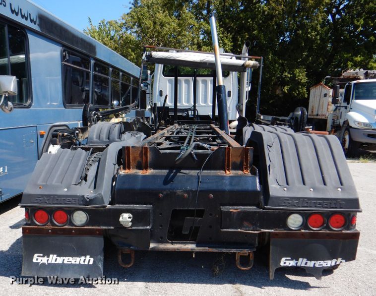 image for item KV9465 2018 Freightliner 114SD  roll-off container truck