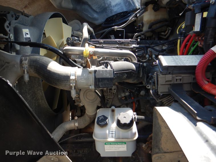 image for item KV9465 2018 Freightliner 114SD  roll-off container truck