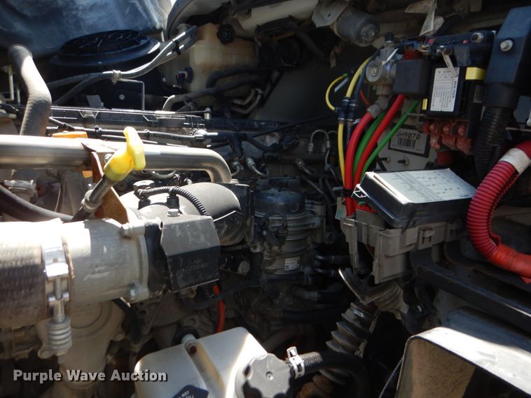 image for item KV9465 2018 Freightliner 114SD  roll-off container truck