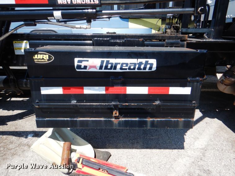 image for item KV9465 2018 Freightliner 114SD  roll-off container truck