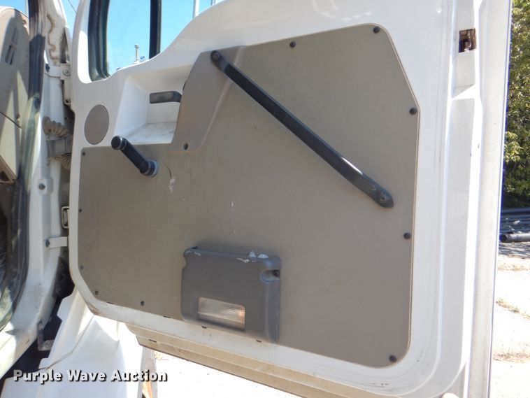 image for item KV9466 2007 Sterling L-Line  dump truck