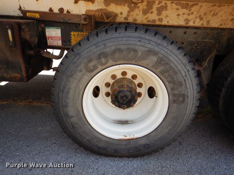 image for item KV9466 2007 Sterling L-Line  dump truck