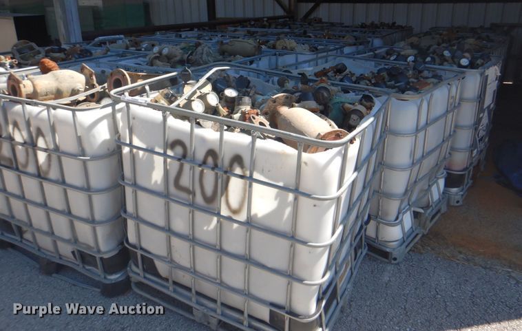 image for item KV9485 (21) totes of meters