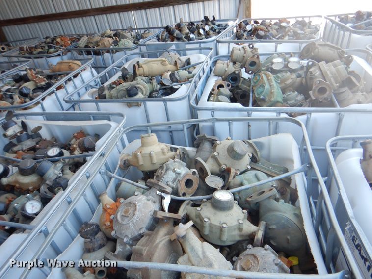 image for item KV9485 (21) totes of meters