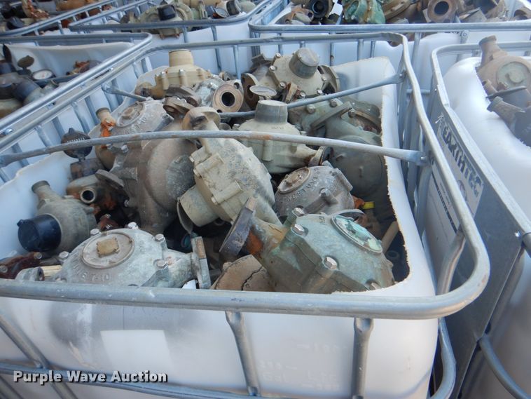 image for item KV9485 (21) totes of meters