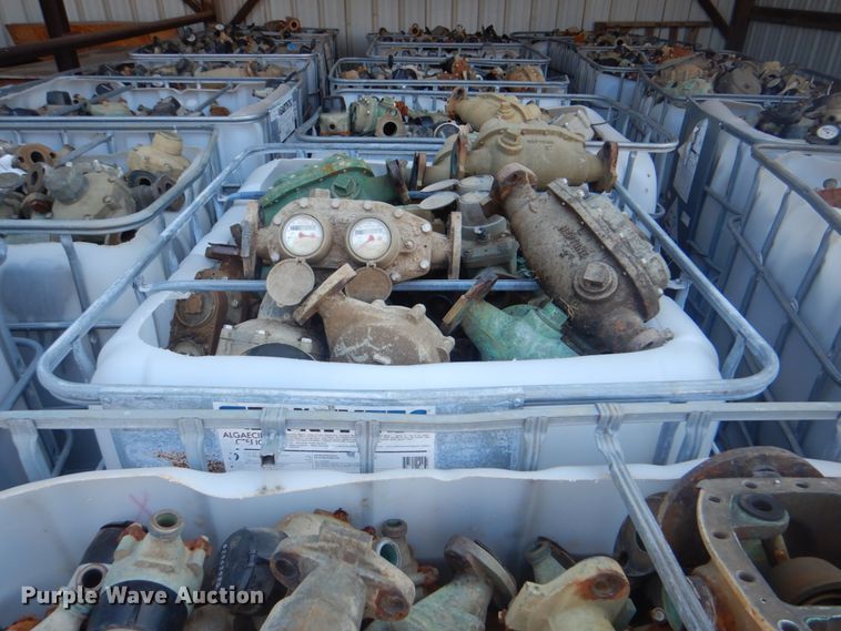 image for item KV9485 (21) totes of meters