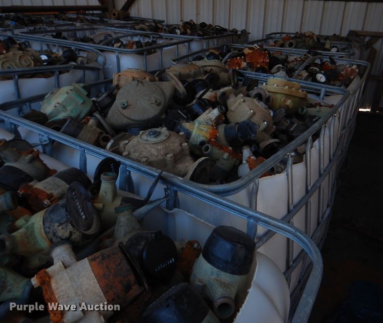 image for item KV9485 (21) totes of meters