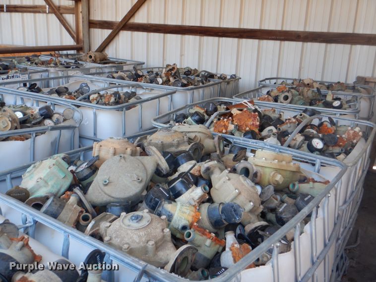 image for item KV9485 (21) totes of meters