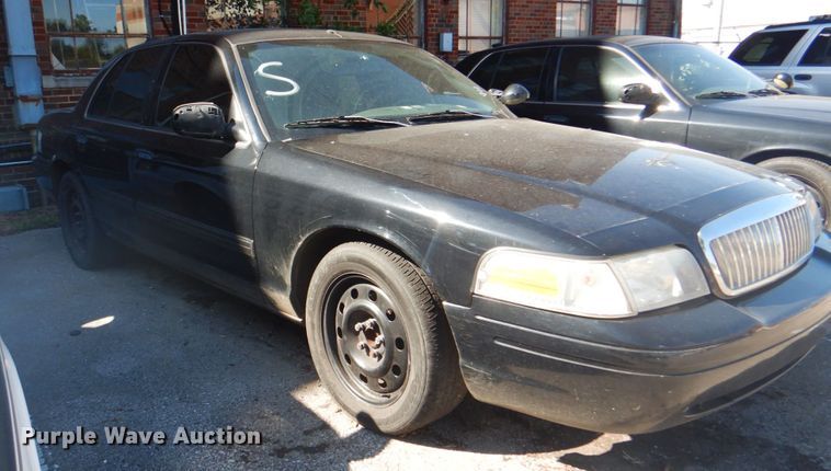 image for item KV9490 2009 Ford Crown Victoria Police Interceptor