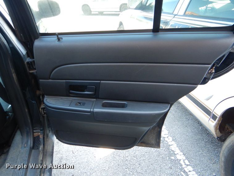 image for item KV9490 2009 Ford Crown Victoria Police Interceptor