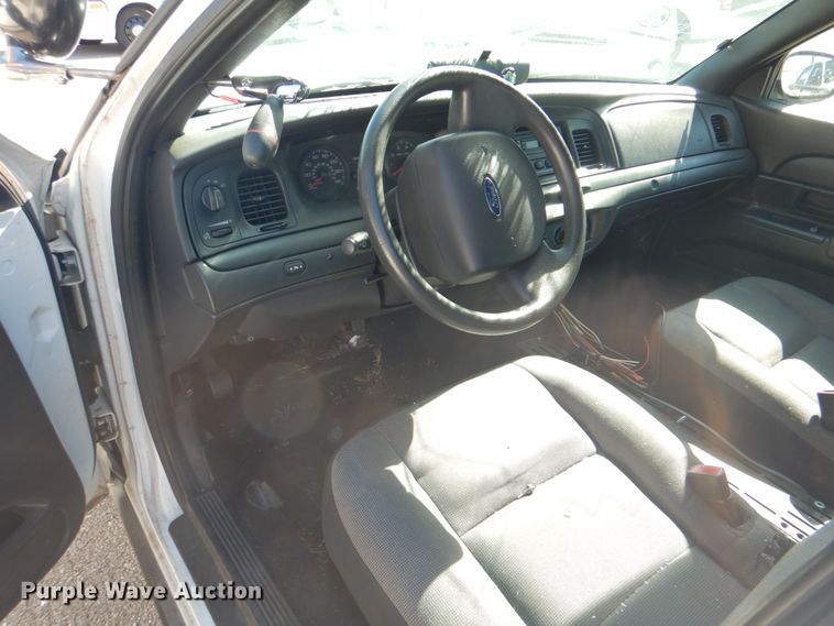 image for item KV9492 2009 Ford Crown Victoria Police Interceptor
