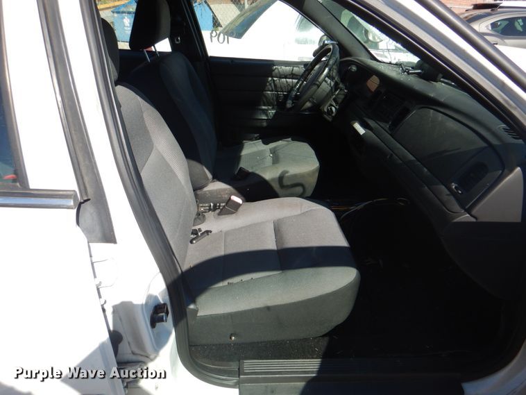 image for item KV9492 2009 Ford Crown Victoria Police Interceptor