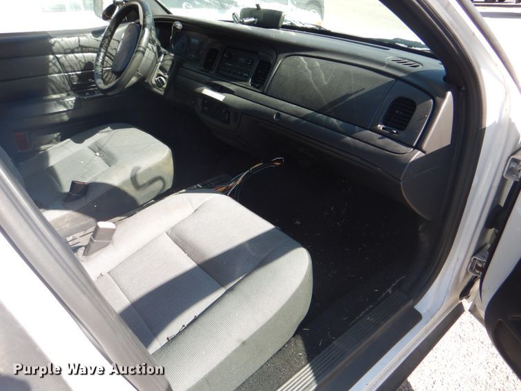 image for item KV9492 2009 Ford Crown Victoria Police Interceptor