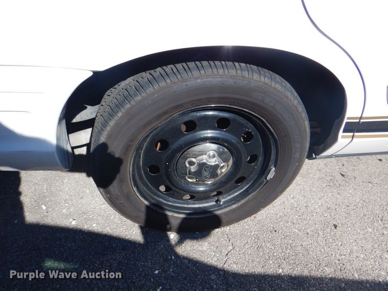 image for item KV9493 2009 Ford Crown Victoria Police Interceptor