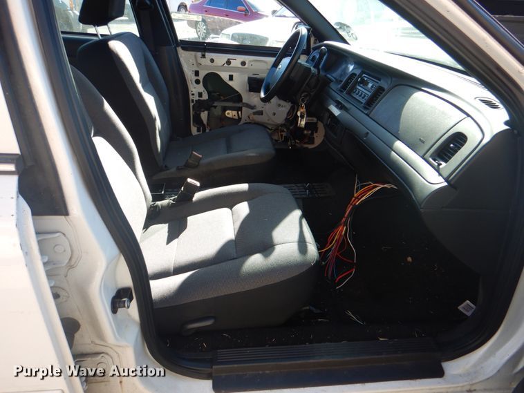 image for item KV9497 2007 Ford Crown Victoria Police Interceptor
