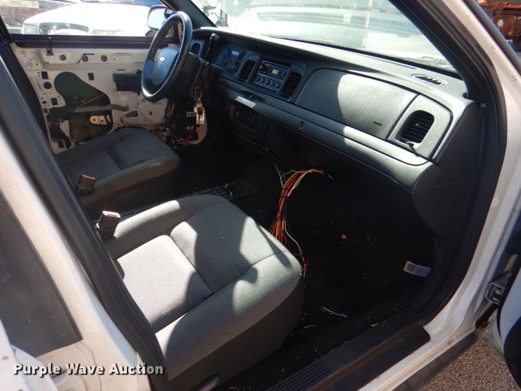 image for item KV9497 2007 Ford Crown Victoria Police Interceptor