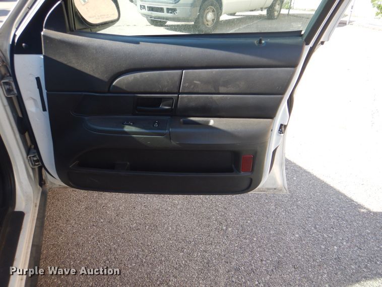 image for item KV9497 2007 Ford Crown Victoria Police Interceptor