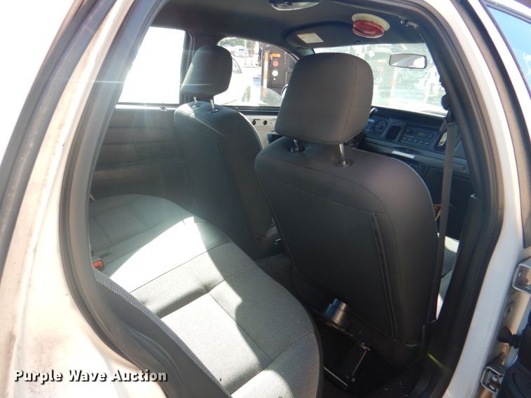 image for item KV9497 2007 Ford Crown Victoria Police Interceptor