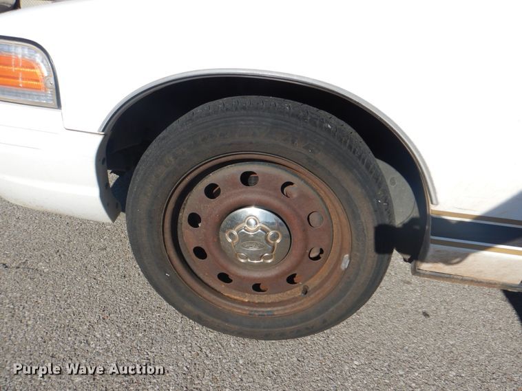 image for item KV9497 2007 Ford Crown Victoria Police Interceptor