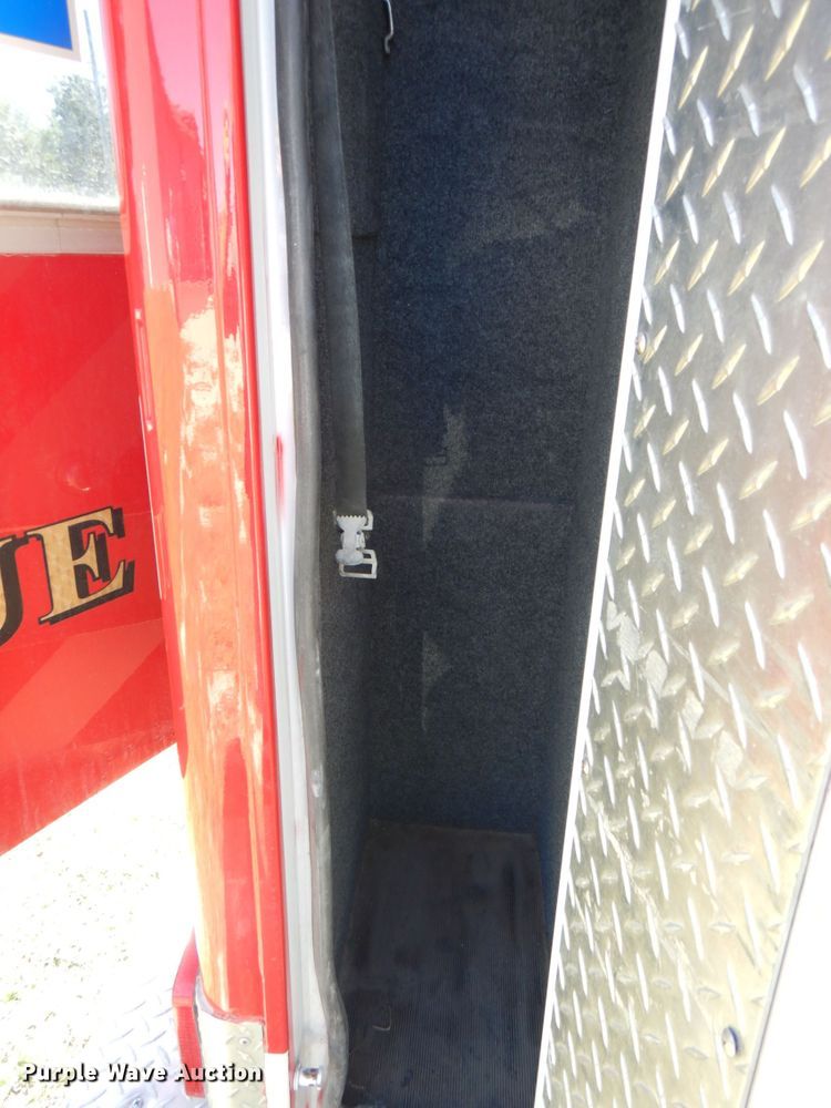 image for item KX9415 1999 Ford F350 Super Duty XLT  ambulance