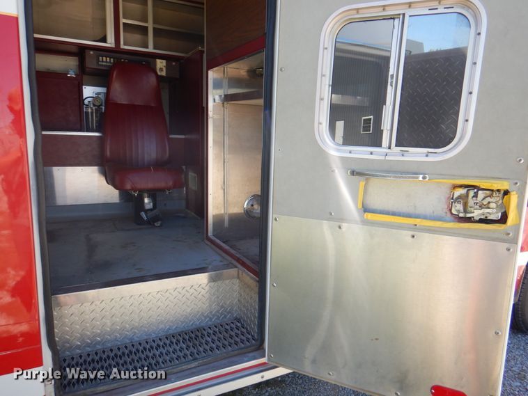 image for item KX9415 1999 Ford F350 Super Duty XLT  ambulance