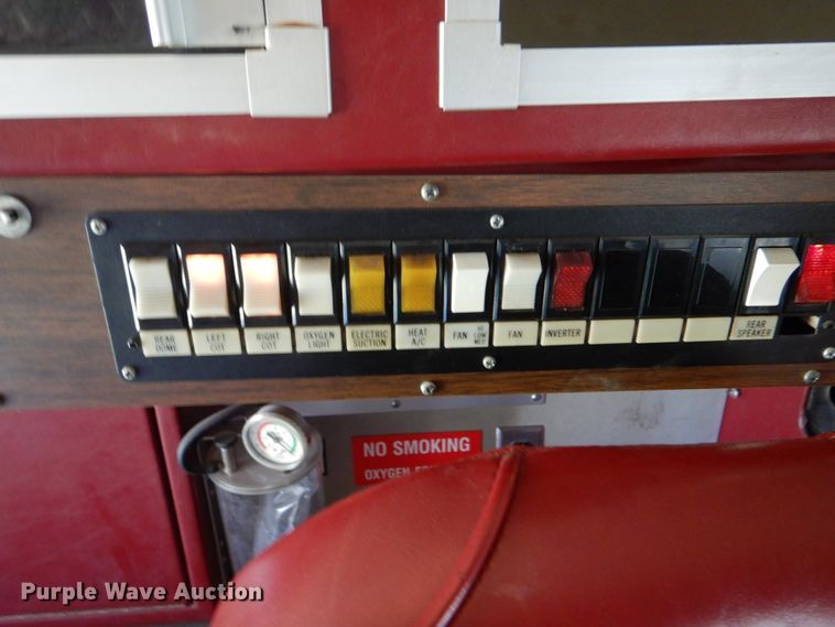 image for item KX9415 1999 Ford F350 Super Duty XLT  ambulance