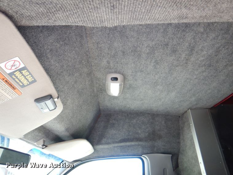 image for item KX9415 1999 Ford F350 Super Duty XLT  ambulance