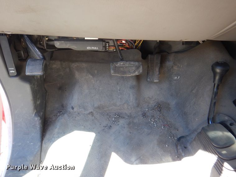 image for item KX9415 1999 Ford F350 Super Duty XLT  ambulance