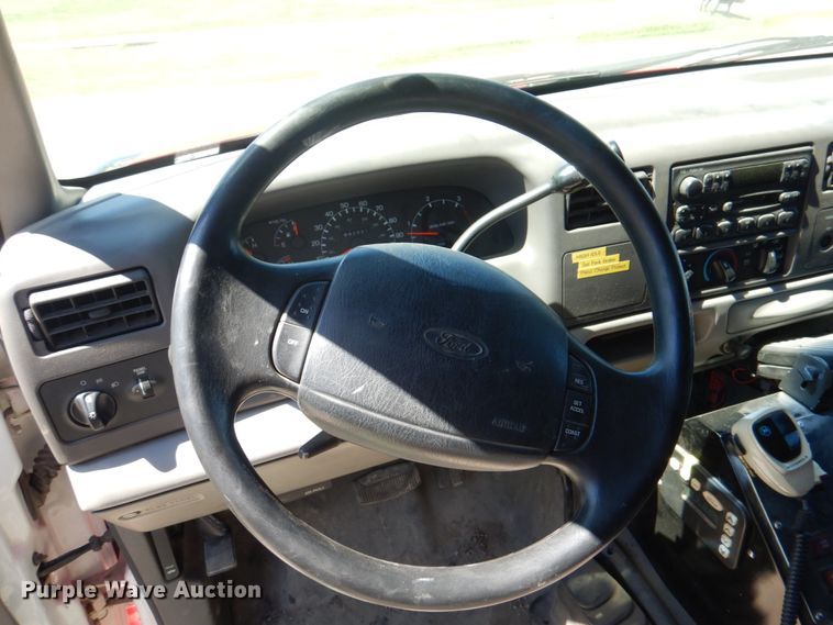 image for item KX9415 1999 Ford F350 Super Duty XLT  ambulance