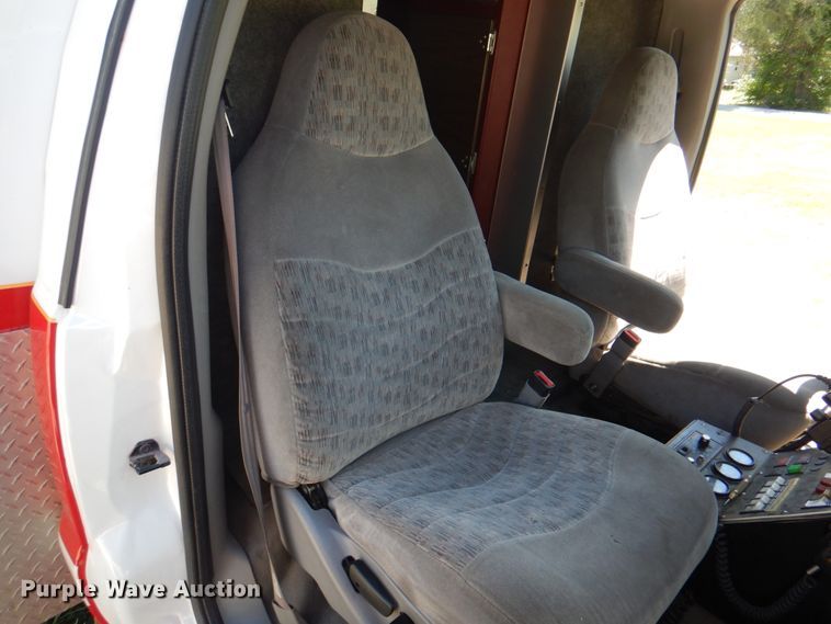 image for item KX9415 1999 Ford F350 Super Duty XLT  ambulance