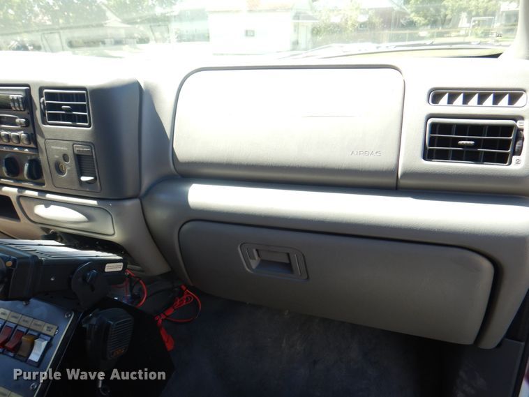 image for item KX9415 1999 Ford F350 Super Duty XLT  ambulance