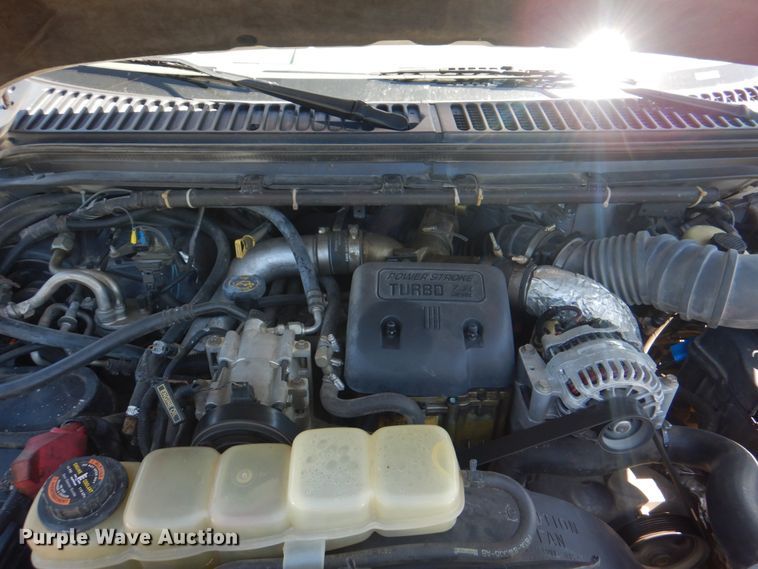 image for item KX9415 1999 Ford F350 Super Duty XLT  ambulance