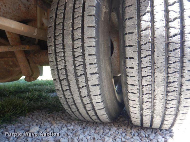 image for item KX9415 1999 Ford F350 Super Duty XLT  ambulance