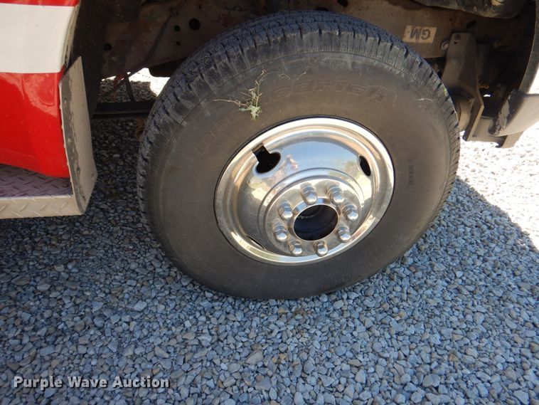 image for item KX9415 1999 Ford F350 Super Duty XLT  ambulance