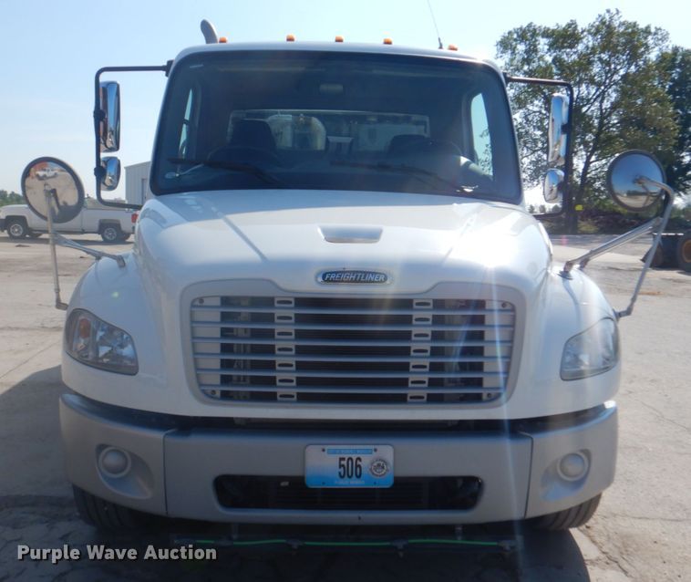 image for item KX9433 2015 Freightliner Business Class M2  street sweeper truck