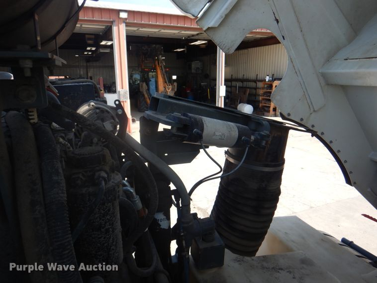 image for item KX9433 2015 Freightliner Business Class M2  street sweeper truck