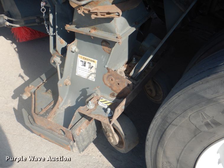 image for item KX9433 2015 Freightliner Business Class M2  street sweeper truck