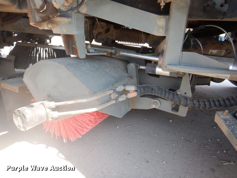 image for item KX9433 2015 Freightliner Business Class M2  street sweeper truck