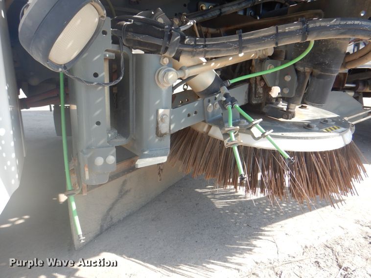 image for item KX9433 2015 Freightliner Business Class M2  street sweeper truck