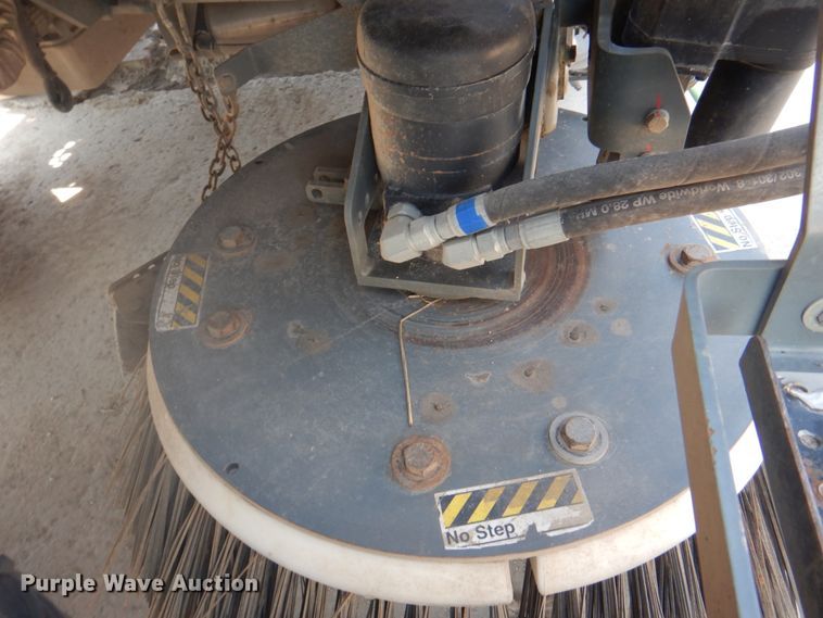 image for item KX9433 2015 Freightliner Business Class M2  street sweeper truck