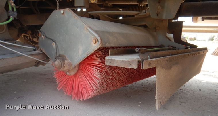 image for item KX9433 2015 Freightliner Business Class M2  street sweeper truck