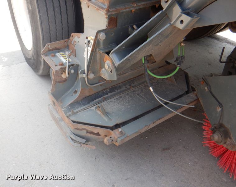 image for item KX9433 2015 Freightliner Business Class M2  street sweeper truck