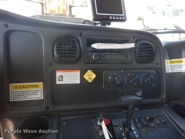 image for item KX9433 2015 Freightliner Business Class M2  street sweeper truck