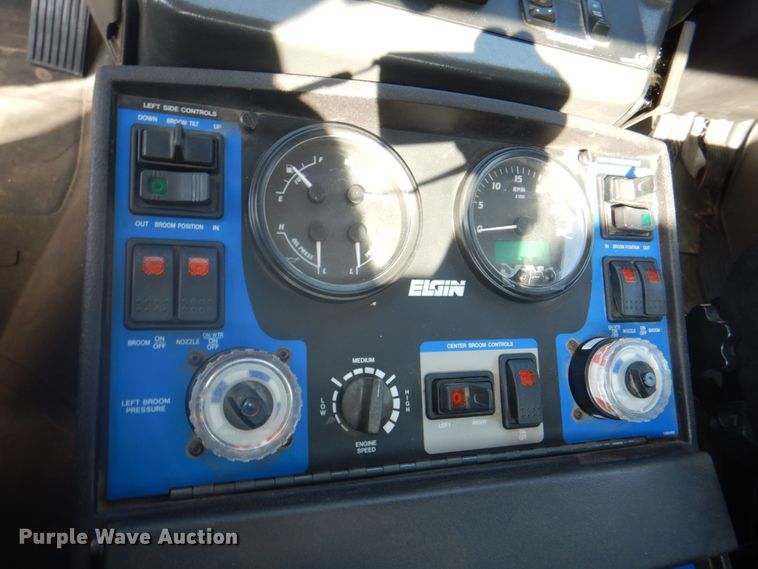 image for item KX9433 2015 Freightliner Business Class M2  street sweeper truck