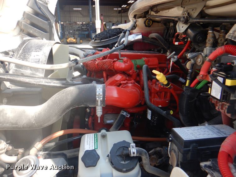 image for item KX9433 2015 Freightliner Business Class M2  street sweeper truck