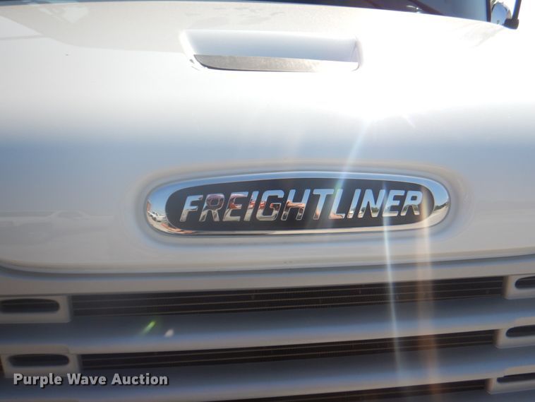 image for item KX9433 2015 Freightliner Business Class M2  street sweeper truck