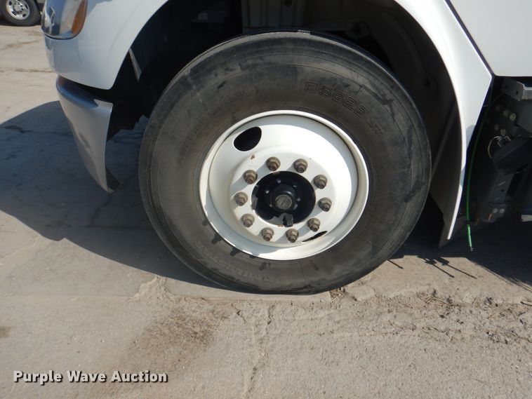 image for item KX9433 2015 Freightliner Business Class M2  street sweeper truck