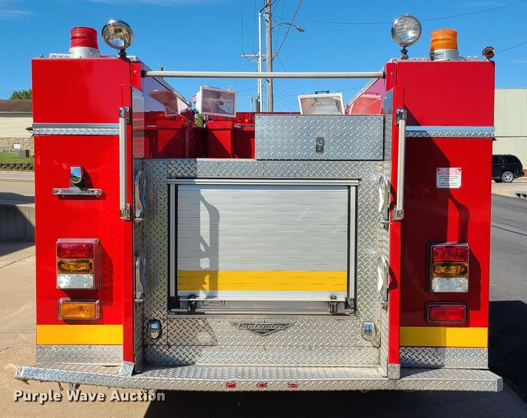 image for item L1266 2005 Ford F550 Super Duty  pumper fire truck